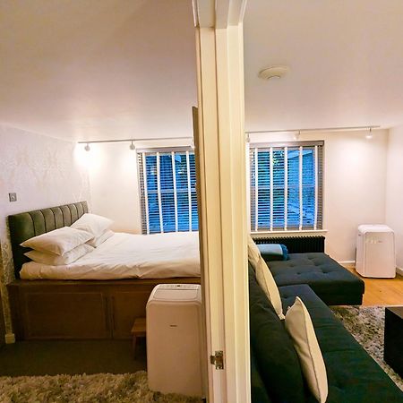 Modern 1 Bedroom Apartment In Kensington London Ngoại thất bức ảnh