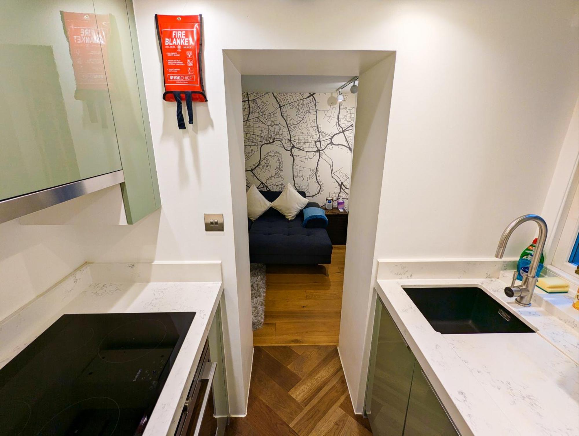 Modern 1 Bedroom Apartment In Kensington London Ngoại thất bức ảnh